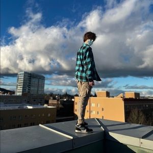 Meet your Posher, Sawyer